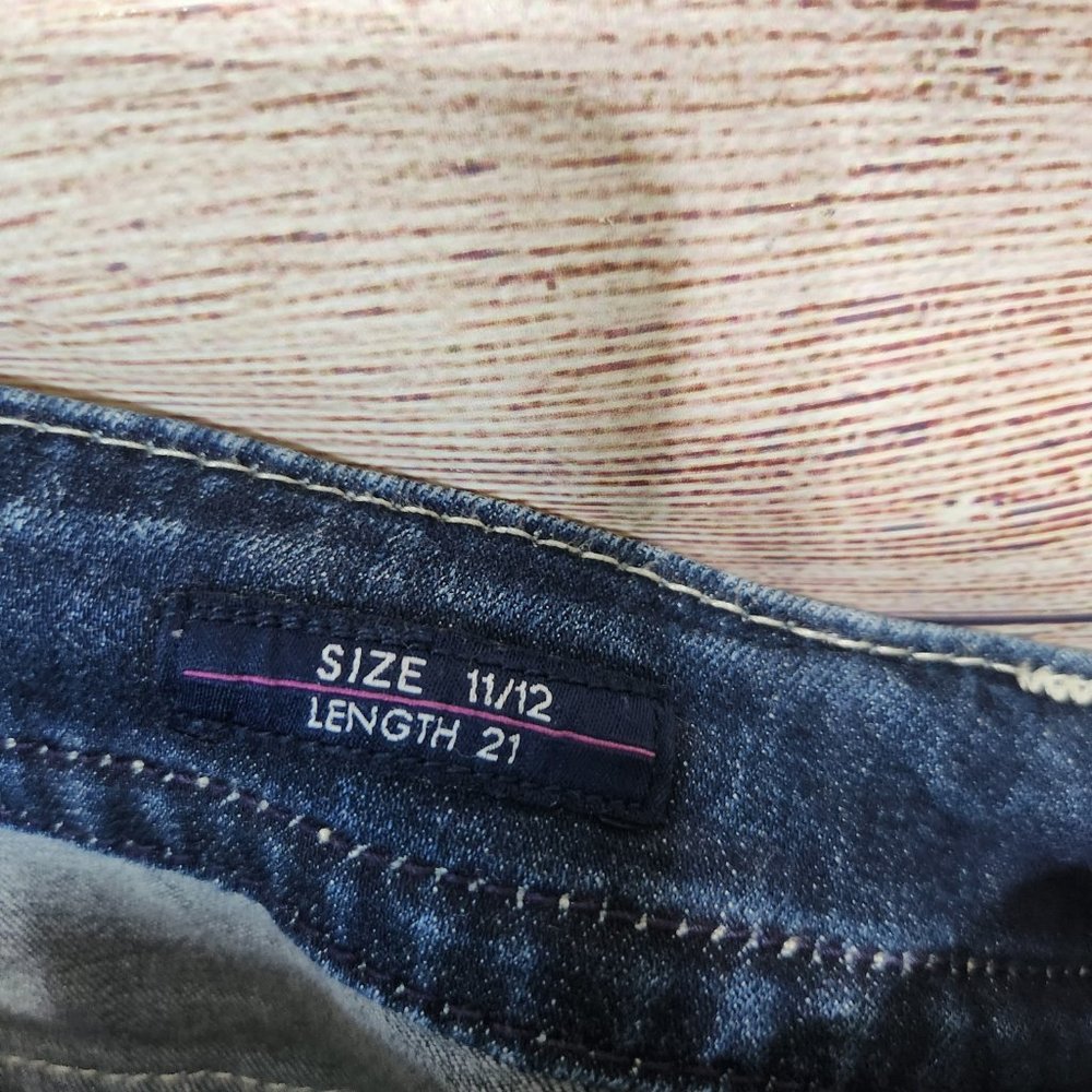 Vigoss The New York Capri Jeans Women's Size 11/12 Embellished Pockets Flaps - Picture 13 of 15